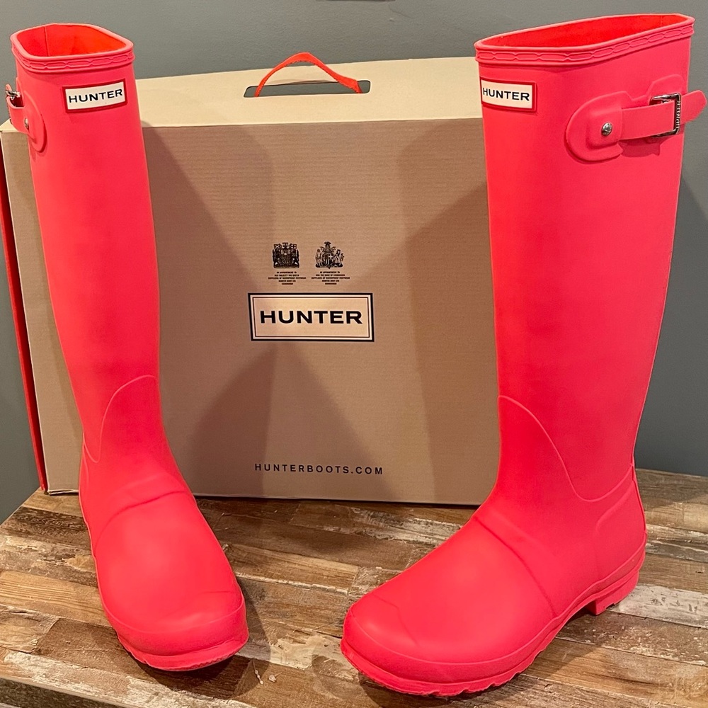 Brand New Hyper Pink Tall Hunter Rain Boots